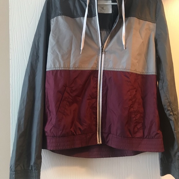 Zine Grey & Maroon Windbreaker ✈️ - Picture 2 of 3